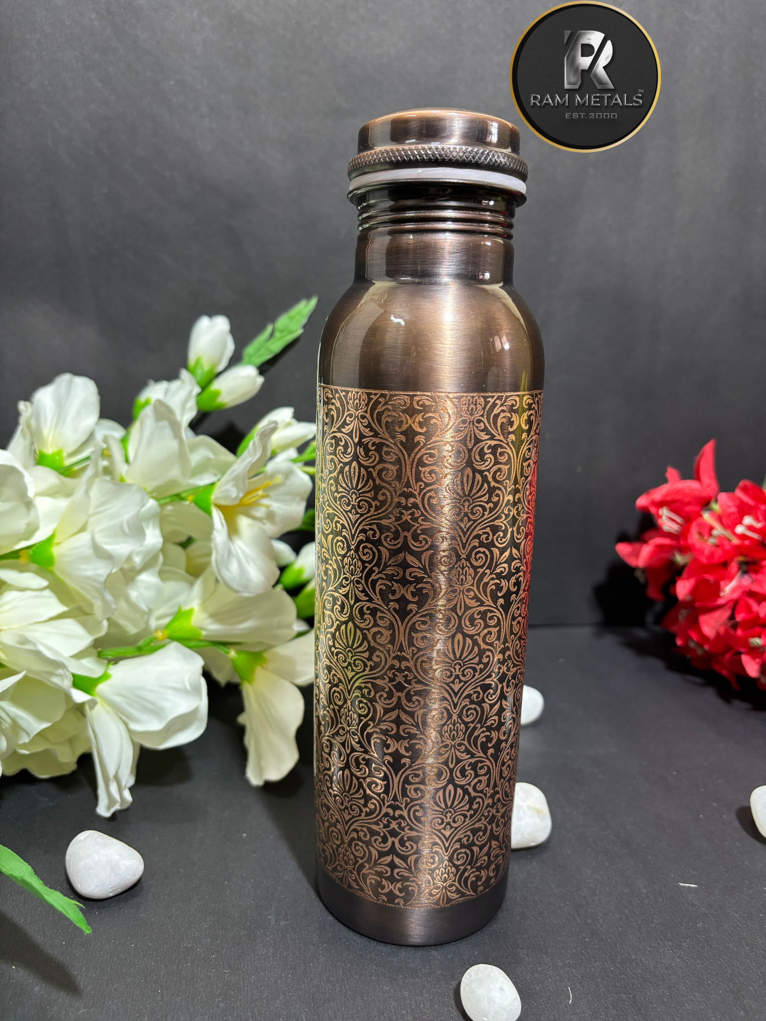 Plain Copper Water Bottle Manufacturer Supplier Wholesaler Exporter Retailer in India